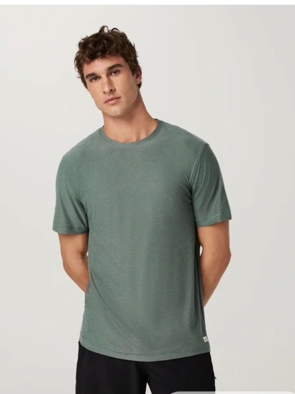 Vuori Men’s Strato Tech Tee Shirt Sea Pine Heather Green Short Sleeve Size Small